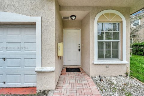 Townhouse in Coral Springs, Florida 3 bedrooms, 133.78 sq.m. № 2001705 - photo 29