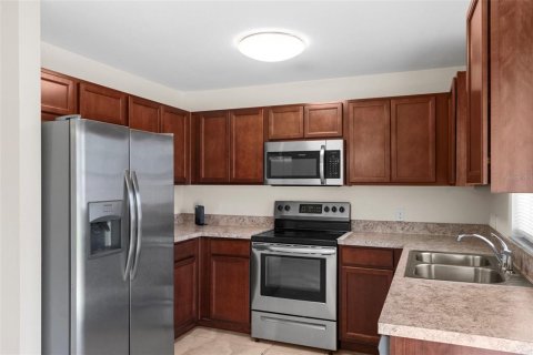 House in Davenport, Florida 4 bedrooms, 162.02 sq.m. № 1659304 - photo 6