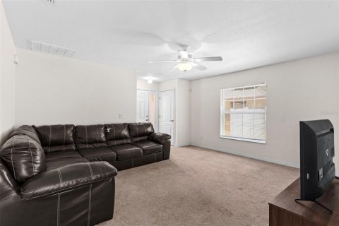 House in Davenport, Florida 4 bedrooms, 162.02 sq.m. № 1659304 - photo 4