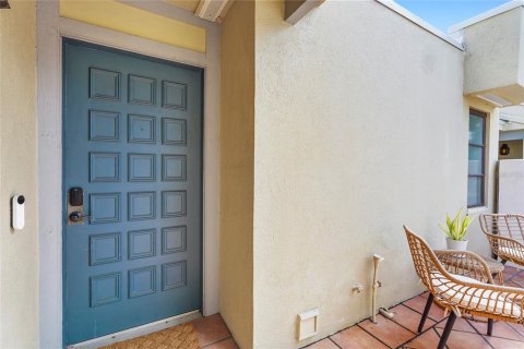 Condo in Sarasota, Florida, 2 bedrooms  № 2195744 - photo 19