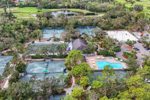 Condo in Sarasota, Florida, 2 bedrooms  № 2195744 - photo 16