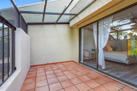 Condo in Sarasota, Florida, 2 bedrooms  № 2195744 - photo 10