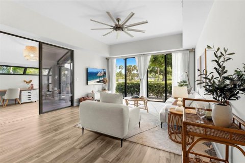 Condo in Sarasota, Florida, 2 bedrooms  № 2195744 - photo 20