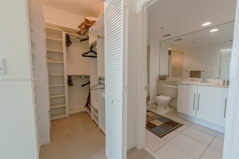 Снять в аренду кондоминиум в Майами, Флорида 2 спальни, 113.99м2, № 2150409 - фото 10