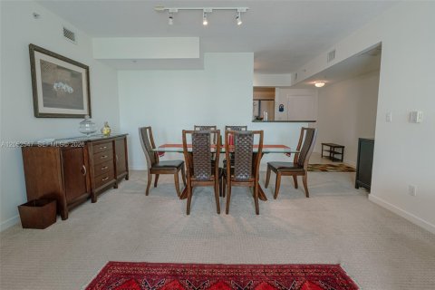 Снять в аренду кондоминиум в Майами, Флорида 2 спальни, 113.99м2, № 2150409 - фото 17
