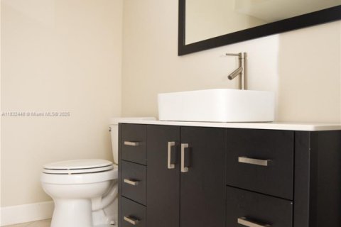 Adosado en venta en Pembroke Pines, Florida, 3 dormitorios, 147.53 m2 № 1809346 - foto 6
