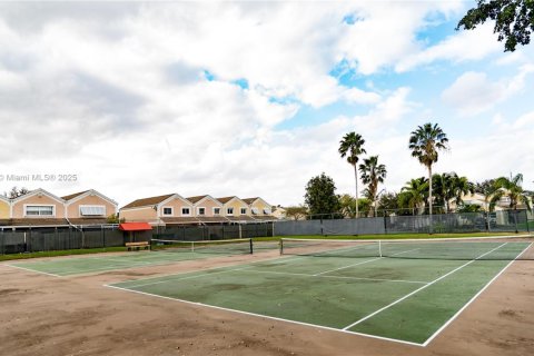 Adosado en venta en Pembroke Pines, Florida, 3 dormitorios, 147.53 m2 № 1809346 - foto 21
