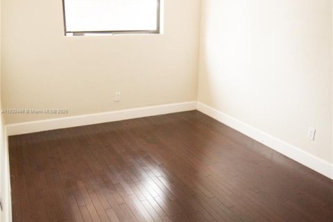 Adosado en venta en Pembroke Pines, Florida, 3 dormitorios, 147.53 m2 № 1809346 - foto 14