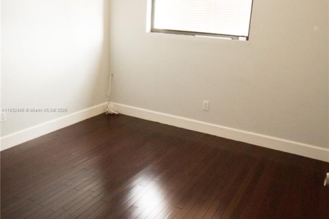 Adosado en venta en Pembroke Pines, Florida, 3 dormitorios, 147.53 m2 № 1809346 - foto 15