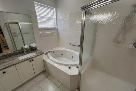 House in Sarasota, Florida 3 bedrooms, 181.16 sq.m. № 1675710 - photo 16