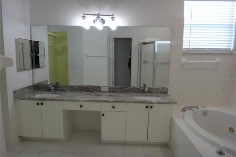 House in Sarasota, Florida 3 bedrooms, 181.16 sq.m. № 1675710 - photo 13