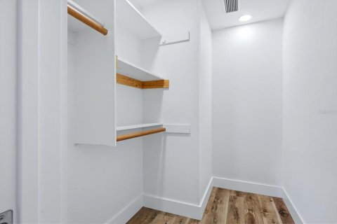 Villa ou maison à vendre à Englewood, Floride: 4 chambres, 185.25 m2 № 2424087 - photo 25