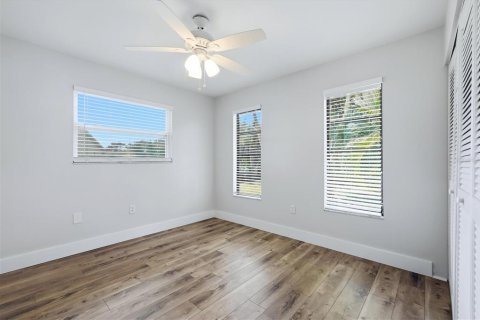 Villa ou maison à vendre à Englewood, Floride: 4 chambres, 185.25 m2 № 2424087 - photo 30