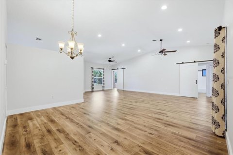 Villa ou maison à vendre à Englewood, Floride: 4 chambres, 185.25 m2 № 2424087 - photo 14