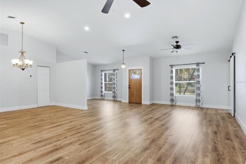 Villa ou maison à vendre à Englewood, Floride: 4 chambres, 185.25 m2 № 2424087 - photo 13
