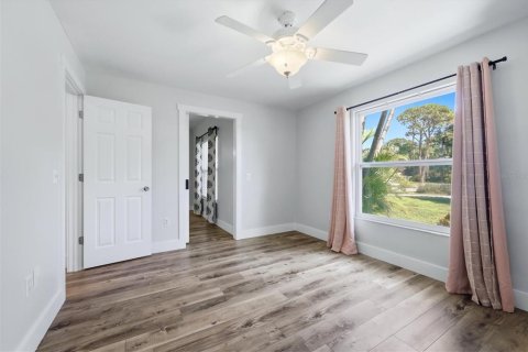 Villa ou maison à vendre à Englewood, Floride: 4 chambres, 185.25 m2 № 2424087 - photo 27