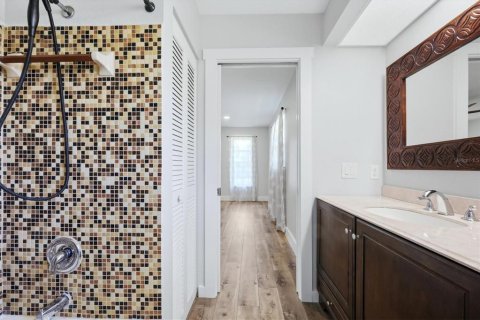Villa ou maison à vendre à Englewood, Floride: 4 chambres, 185.25 m2 № 2424087 - photo 23