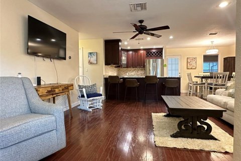 Casa en alquiler en Safety Harbor, Florida, 4 dormitorios, 128.48 m2 № 1919326 - foto 2