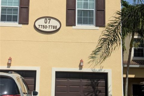 Touwnhouse à vendre à Sarasota, Floride: 3 chambres, 185.15 m2 № 1910612 - photo 1