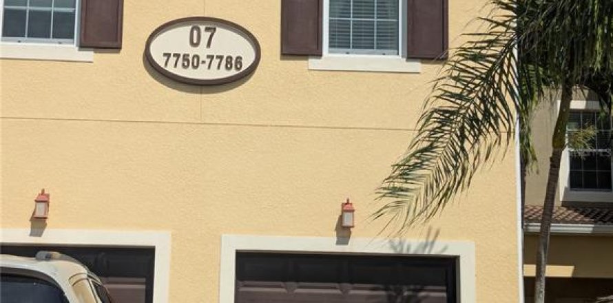 Townhouse in Sarasota, Florida 3 bedrooms, 185.15 sq.m. № 1910612