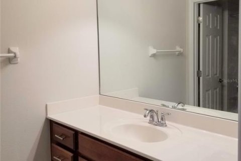 Touwnhouse à vendre à Sarasota, Floride: 3 chambres, 185.15 m2 № 1910612 - photo 16