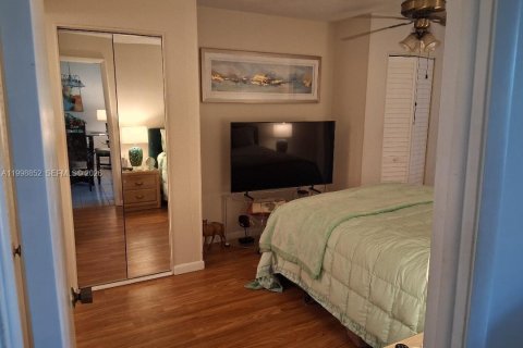 Condominio en alquiler en Pembroke Pines, Florida, 1 dormitorio № 2060924 - foto 18