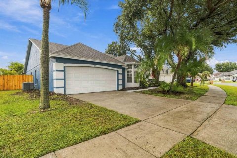 House in Kissimmee, Florida 3 bedrooms, 144.28 sq.m. № 2406259 - photo 27
