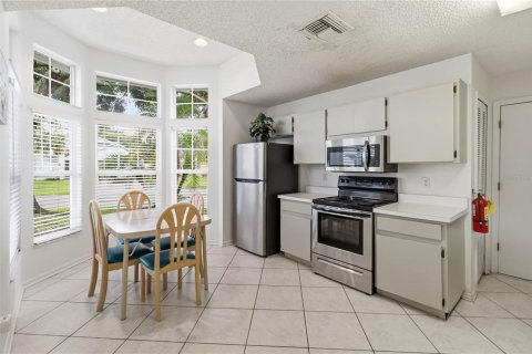 House in Kissimmee, Florida 3 bedrooms, 144.28 sq.m. № 2406259 - photo 8