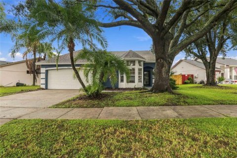 House in Kissimmee, Florida 3 bedrooms, 144.28 sq.m. № 2406259 - photo 28