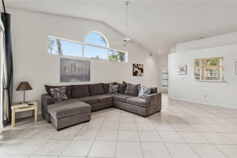 House in Kissimmee, Florida 3 bedrooms, 144.28 sq.m. № 2406259 - photo 5