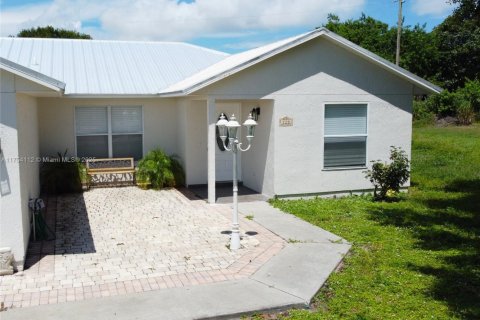 Casa en venta en Vero Beach, Florida, 3 dormitorios, 135.92 m2 № 1861890 - foto 3
