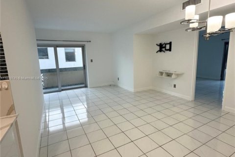 Copropriété à louer à Miami Beach, Floride: 1 chambre, 64.66 m2 № 1927579 - photo 3