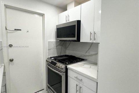 Copropriété à louer à Miami Beach, Floride: 1 chambre, 64.66 m2 № 1927579 - photo 10