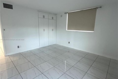 Copropriété à louer à Miami Beach, Floride: 1 chambre, 64.66 m2 № 1927579 - photo 15