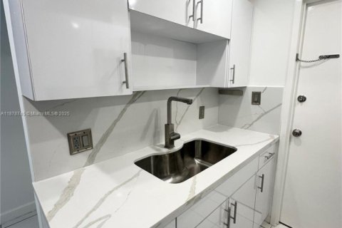 Copropriété à louer à Miami Beach, Floride: 1 chambre, 64.66 m2 № 1927579 - photo 11