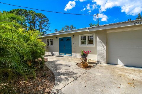 Villa ou maison à louer à Sarasota, Floride: 4 chambres, 190.82 m2 № 2298771 - photo 4