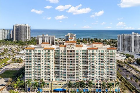 Condo in Fort Lauderdale, Florida, 1 bedroom № 2257495 - photo 21