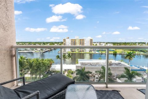 Condo in Fort Lauderdale, Florida, 1 bedroom № 2257495 - photo 19