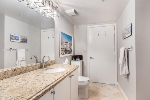 Condo in Fort Lauderdale, Florida, 1 bedroom № 2257495 - photo 15