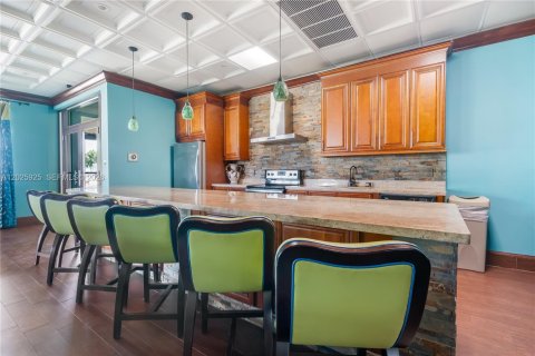 Condo in Fort Lauderdale, Florida, 1 bedroom № 2257495 - photo 26