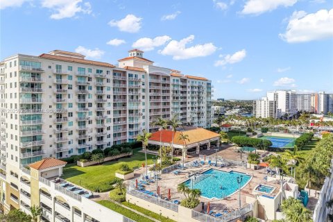 Condo in Fort Lauderdale, Florida, 1 bedroom № 2257495 - photo 30