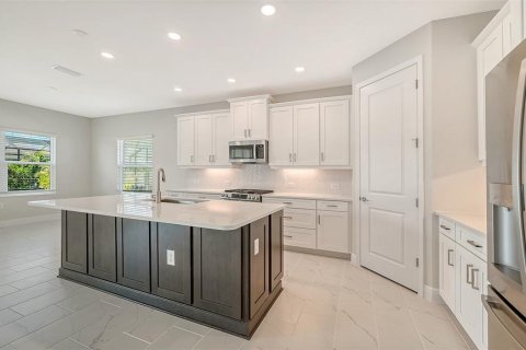 Villa ou maison à vendre à Sarasota, Floride: 3 chambres, 196.02 m2 № 2436676 - photo 4