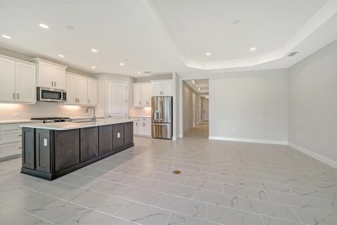 Villa ou maison à vendre à Sarasota, Floride: 3 chambres, 196.02 m2 № 2436676 - photo 11