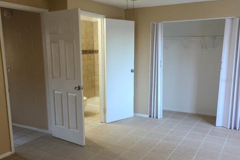 Condo in Orlando, Florida, 3 bedrooms  № 2166430 - photo 13