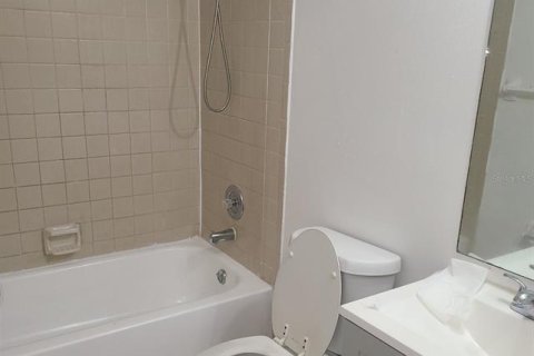 Condo in Orlando, Florida, 3 bedrooms  № 2166430 - photo 15