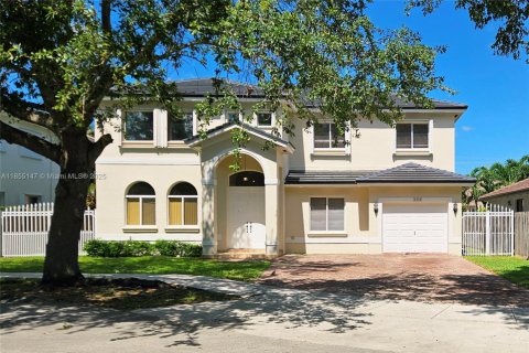 Villa ou maison à Miami, Floride 4 chambres, 281.12 m2 № 2015390