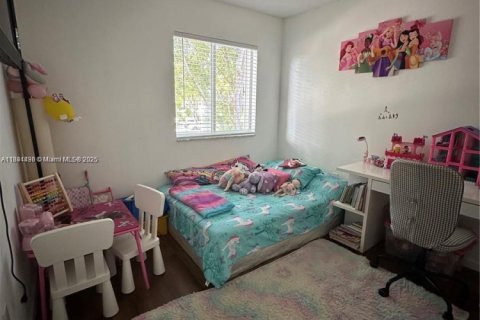 Touwnhouse à louer à Miami, Floride: 3 chambres, 106.84 m2 № 1944699 - photo 20