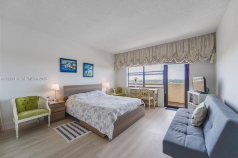 Copropriété à vendre à Lauderdale-by-the-Sea, Floride: 2 chambres, 167.22 m2 № 1988343 - photo 16