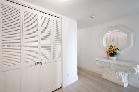 Copropriété à vendre à Lauderdale-by-the-Sea, Floride: 2 chambres, 167.22 m2 № 1988343 - photo 21