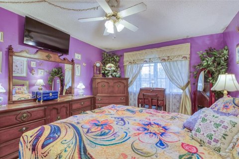 Condo in New Port Richey, Florida, 2 bedrooms № 2114676 - photo 23